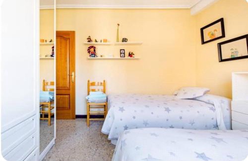 Aiora House | Se alquila una habitación doble con aire acondicionado