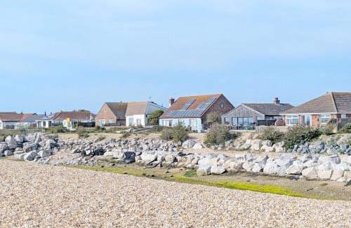 Pagham House | Sea Urchin and Shepherds Hut on the Beach