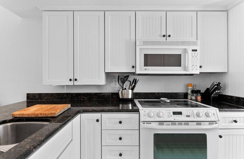 Spinnaker Beachhouses Villa | Seabrook Exclusives | 783 Spinnaker Beach