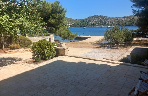 Skrivena Luka House | Seaside house for families with children Skrivena Luka, Lastovo (K-24059)