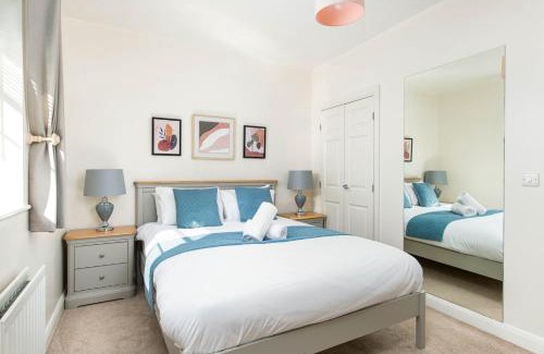 Portishead House | Seaview 2-Bed with Private Parking, Portishead