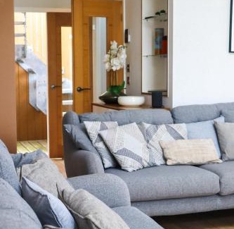 Dulas House | Seaview Lodge Anglesey