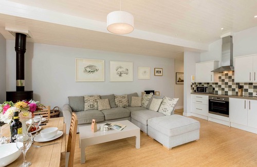 New Forest District Ski Chalet | Secluded, New Forest Riverside Lodge