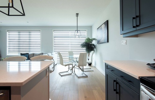 London House | Serene bedroom townhouse Haven