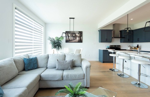 London House | Serene bedroom townhouse Haven