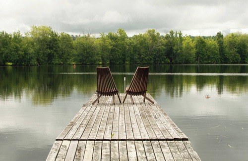 Springfield House | Serene Waterfront Getaway - Paddle Board Canoe