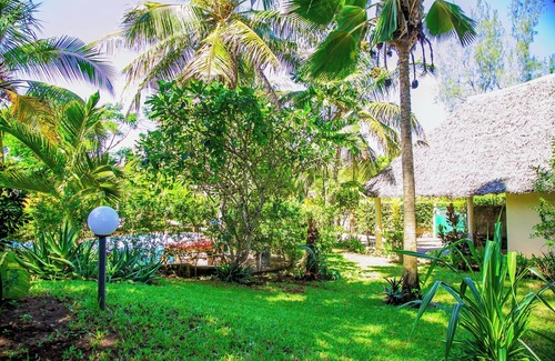 Diani Beach Cottage | Serenity Villa - 8min Escape in Diani Beach