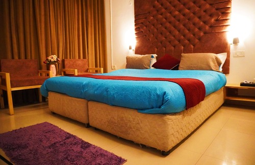 Bhimtal Hotel | Seven Cozy Stay