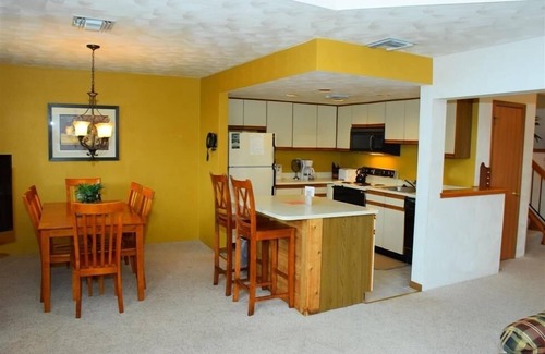 Seven Springs Condo | Seven Springs Sunridge 3 Bedroom Deluxe Condo with Loft by RedAwning - Save 10% on 3 Nights, 15% on 5 Nights!