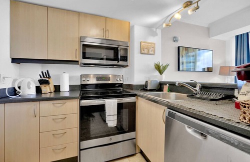 Coconut Grove Apartment | SF Ocean View 2BD/2Bth @ Hotel IN Coconut Grove