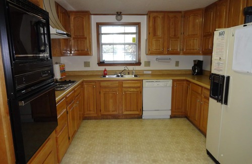 Lost Bridge Village House | Shady Rock 2-Lakefront-Flat Walk to Water!