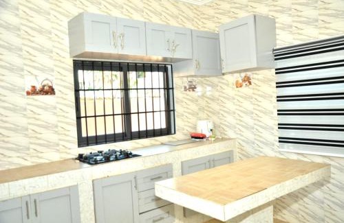 Abomey-Calavi Villa | Shine Residence