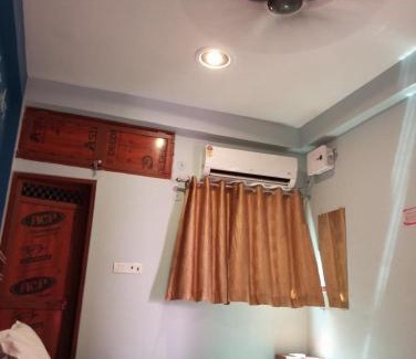 Ayodhya Hotel | Shiv Niketan Guest House 200mtr from Shri Ram mandir