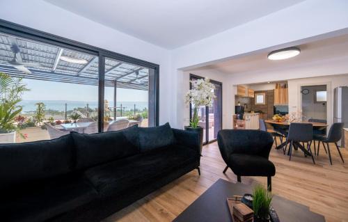 Migdal Apartment | Siena - סוויטה משפחתית מהממת עם בריכה פרטית וג'קוזי ליד הכנרת