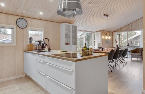 Torup Strand House | "Sighbiorn" - 950m from the sea by Interhome