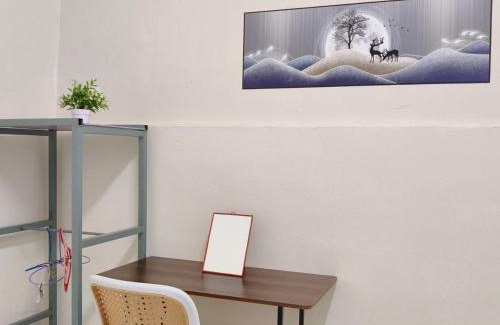 Gua House | Simee 2 pax Room Stay