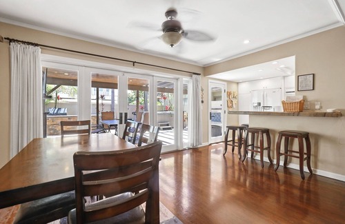 West Newport House | Single-family beach home two blocks from the beach.