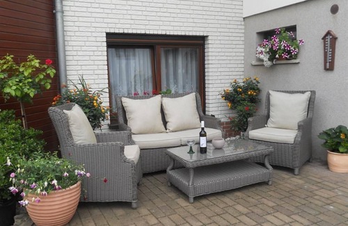 Laucha an der Unstrut Apartment | Single room, shower, WC - Guest house under the vineyards