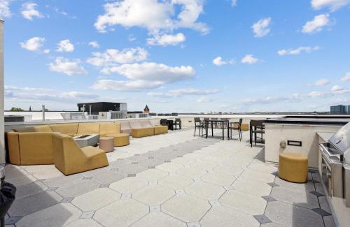 Highland House | Sky’s Edge Suite | Espadin LoHi