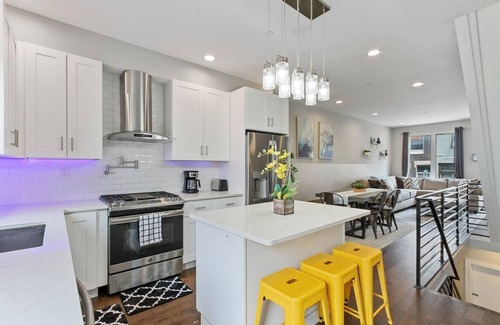 Point Breeze House | Skyline Best Roofdeck Views 2 Miles Penn Chop