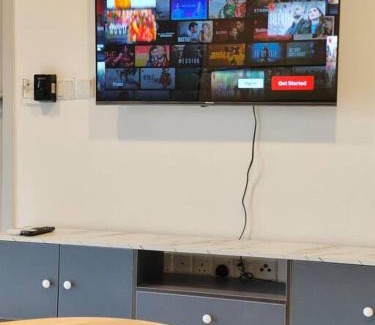 Bukit Indah Apartment | Skytree A0802-(1) Netflix Aeon ByStay