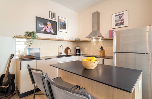 Buena Vista House | Sleeps 236 | Entire Nashville Hotel | The Conway
