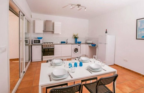 Casas de Torrat Villa | SLEEPS 24, 4 APTS, PRIVATE POOL, PERFECT FOR FRIENDS/FAMILY & CYCLING GROUPS