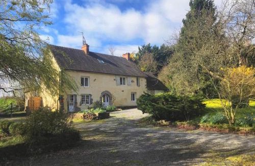 Feugeres House | Sleeps14- 5Acres- PetFriendly- NearToNormandyCoast