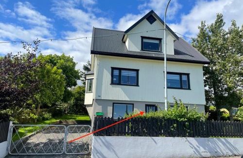 Strendur Apartment | Small cozy rental unit in Strendur Centre