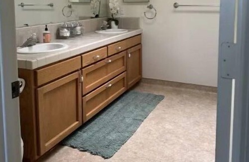 Mariposa Condo | SnowCreek Getaway