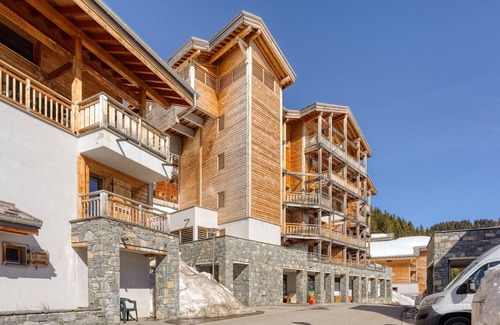Flaine Ski Chalet | Snowy Chalet w/Views