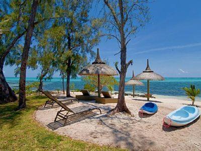 Roches Noires Villa | So Beach Villa In Situ