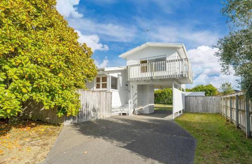 Rainbow Point House | Soak up the Sun