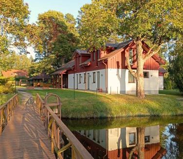 Kurtuvenai House | Sodyba Prie Tvenkinio