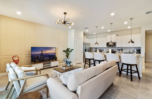 Sunridge Woods House | Solterra Elegantly 5BR4.5BA Villa w/private pool, Near Disney, FREE water park
