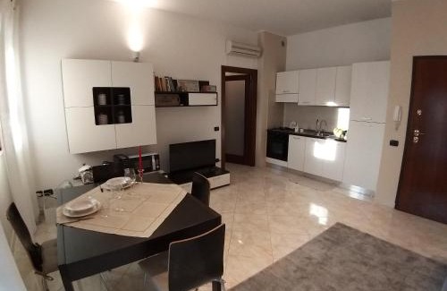 Quartu Sant'Elena Apartment | Sophia' s house appartamento Quartello