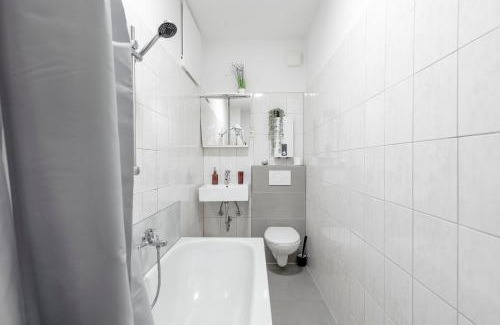 Frohnhausen Apartment | SpaceStays Two-Room Suite WIFI Netflix