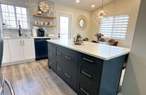 Lincoln House | Spacious 3bed/2bath Home by downtown & UNL. Fire pit and Ping Pong & Swing set!