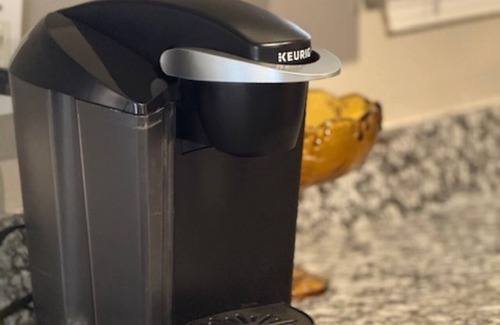 Siluria House | Spacious 4-bedroom house in charming Alabaster with WiFi, AC