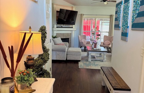 Brandon House | Spacious 4BR House in Brandon with Private Lanai – Your Home Away from Home