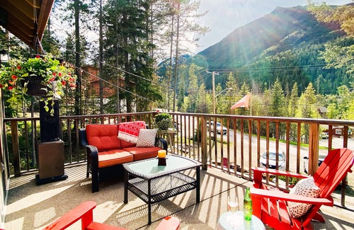 East Kootenay House | Spacious 5 bedroom Panorama Mountain Retreat !