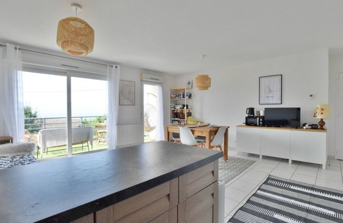 Publier Apartment | Spacious apartment with pool, balcony, parking and wifi in Publier