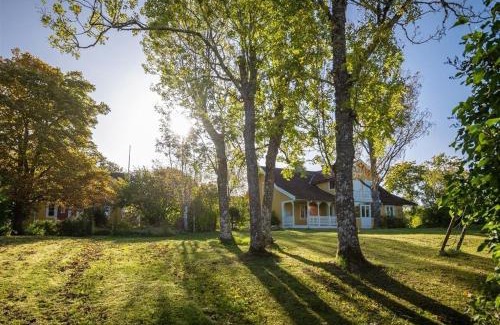 Norrkoping O Villa | Spacious house in rural idyll