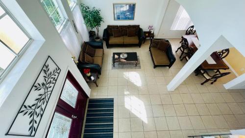 Highlands Reserve House | Spacious Modern And Pool Home With Spa