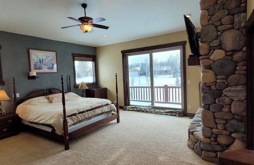 Highland Estates House | Spacious Park City 3Bd 3.5Bth sleeps 10+ Minutes to Ski Resorts, Bus Route, Spa