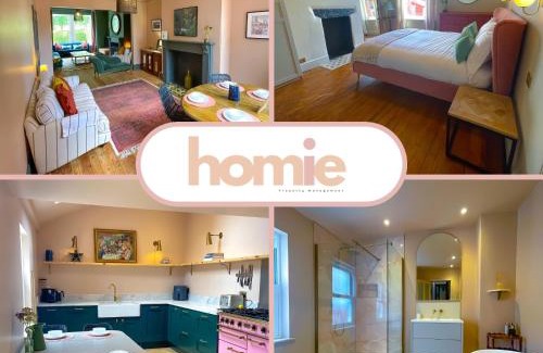 Chapeltown House | Spacious rustic chic 5 bedroom home with private patio in Leeds