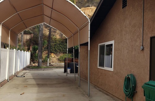 Winter Gardens House | Spectacular Mountain View While Relax In The Spa.