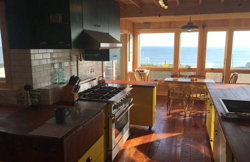 South Wellfleet Cottage | Spectacular Ocean Views from a Newly Built Cottage