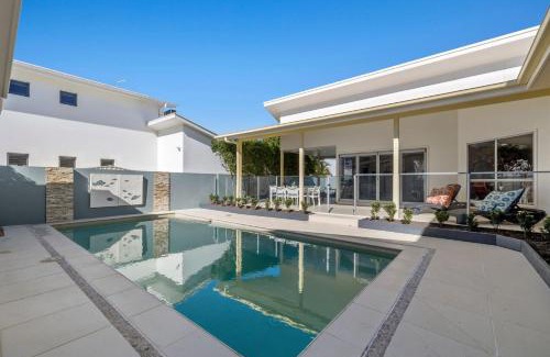 Kingscliff House | Splash House at Kingscliff - Pet Friendly with Pool