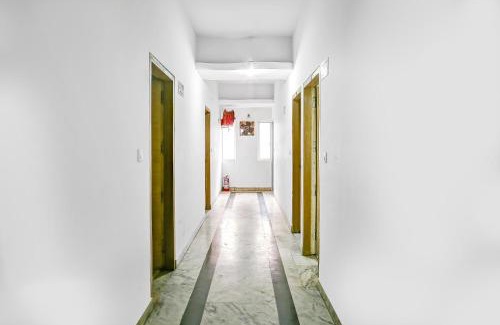 Karol Bagh Hotel | SPOT ON Hotel O Crown Continental